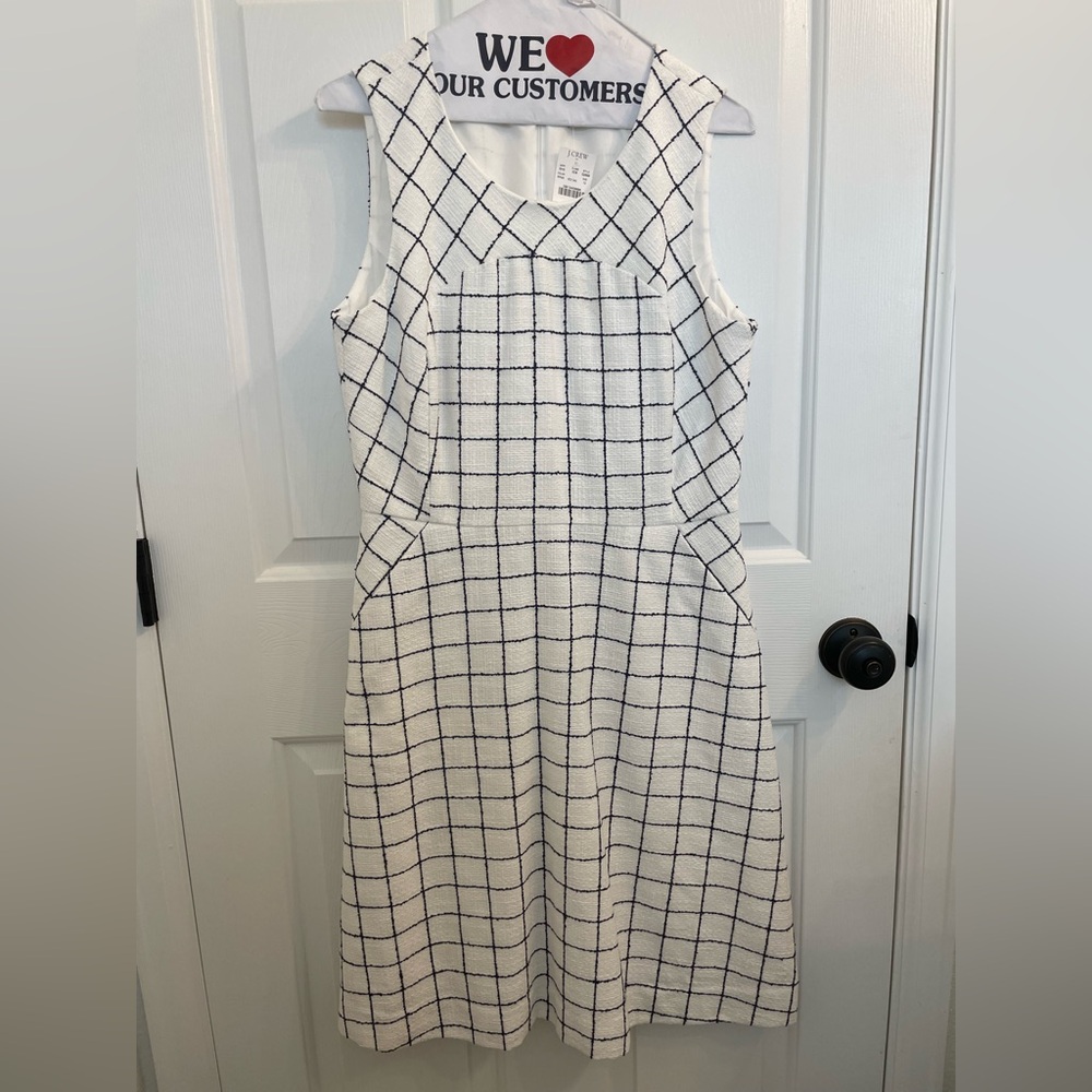 Sleeveless White Windowpane Midi Dress; Size 10